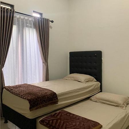 Guest House / Homestay Bukit Mutiara Residence Ngingas Exterior foto