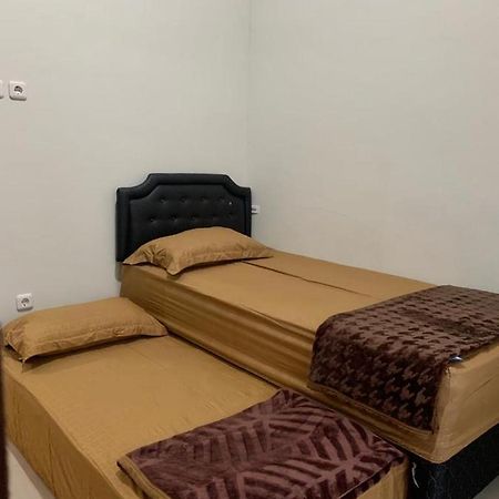 Guest House / Homestay Bukit Mutiara Residence Ngingas Exterior foto